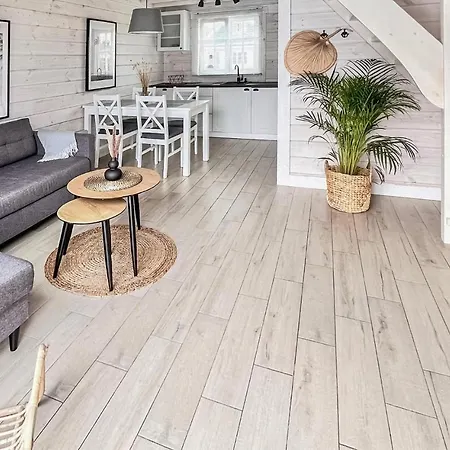 Stunning In Mielno With Wifi Holiday home *